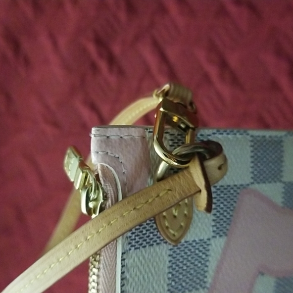 Louis Vuitton Limited Edition Tahitienne pochette - Picture 7 of 9